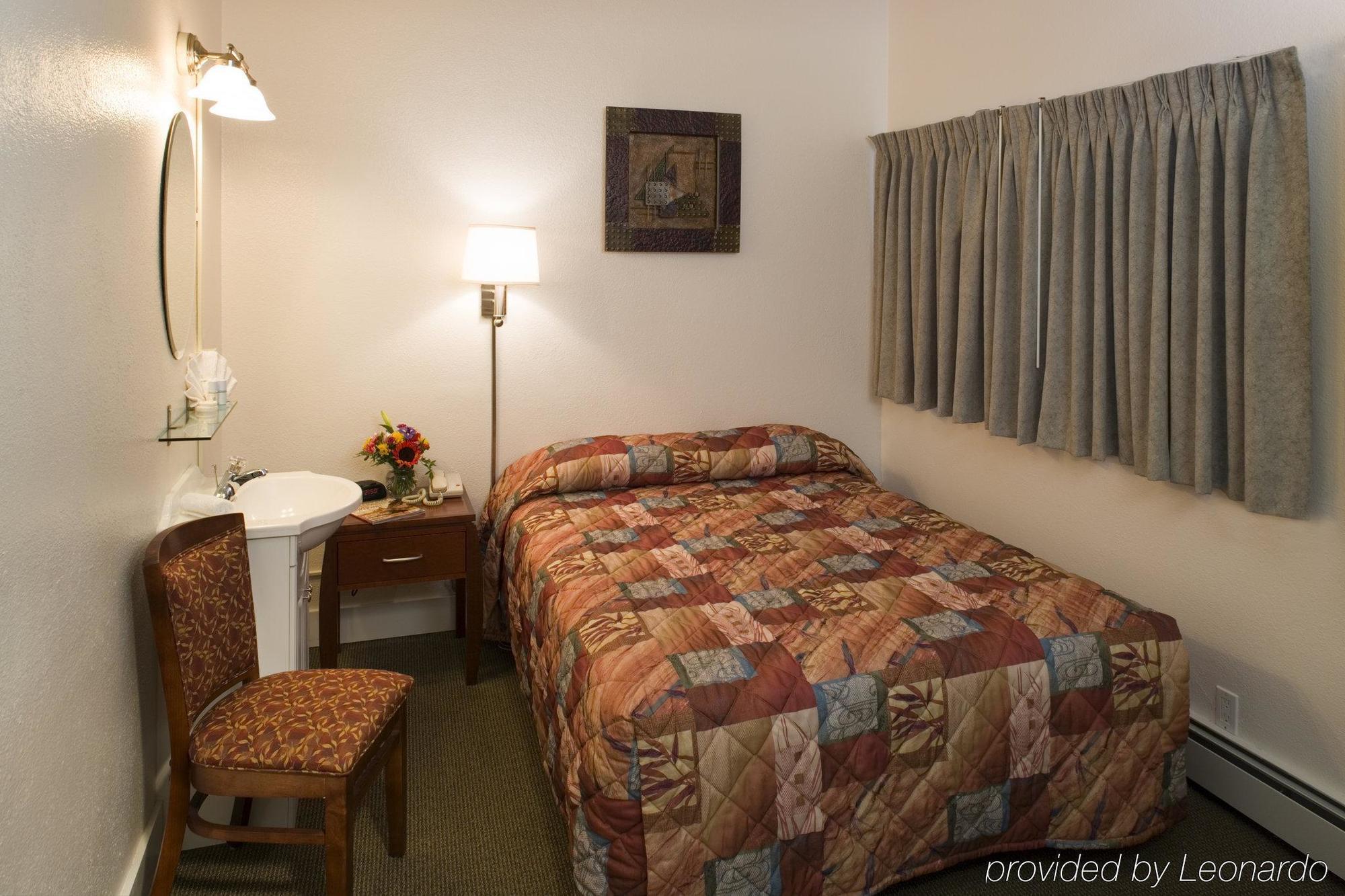 Puffin Motel